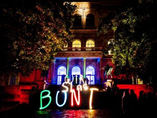 Guerilla Lighting Aktion zur Eröffnungsfeier